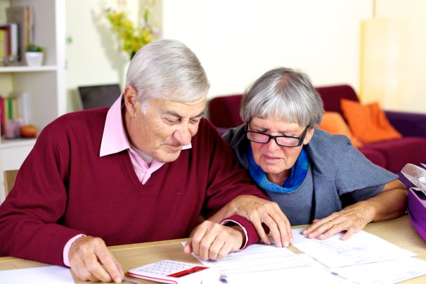 Coru brinda asesoria financiera para adultos mayores