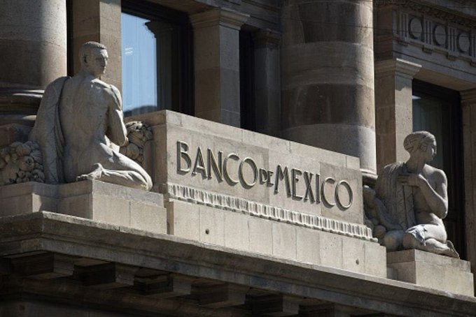 Propone Monreal a Banxico bajar a cero las tasas de interés, por pandemia