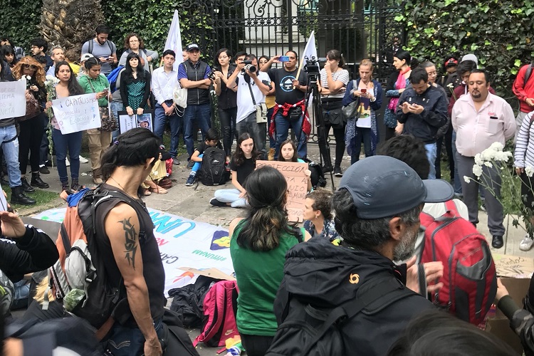 Se manifiestan en México para exigir el rescate del Amazonas