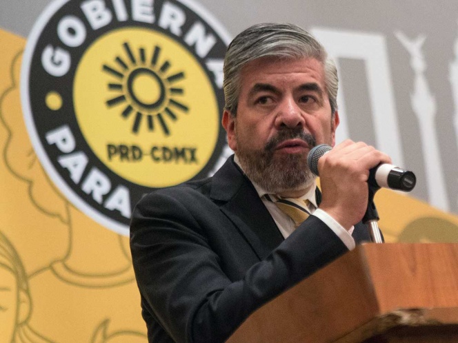 Raúl Flores, expresidente del PRD—CDMX, renuncia al partido