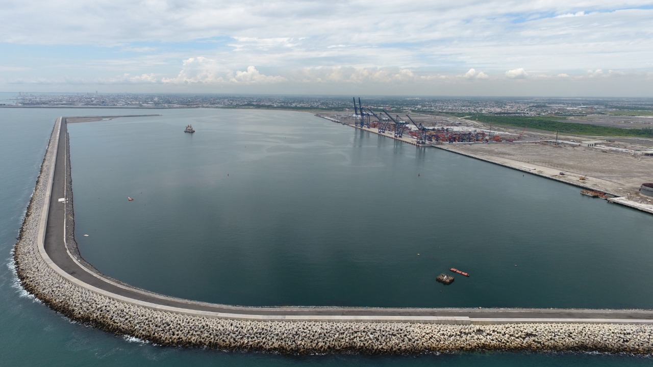 Reconocen la modernización del Puerto de Veracruz como la obra del año 2019