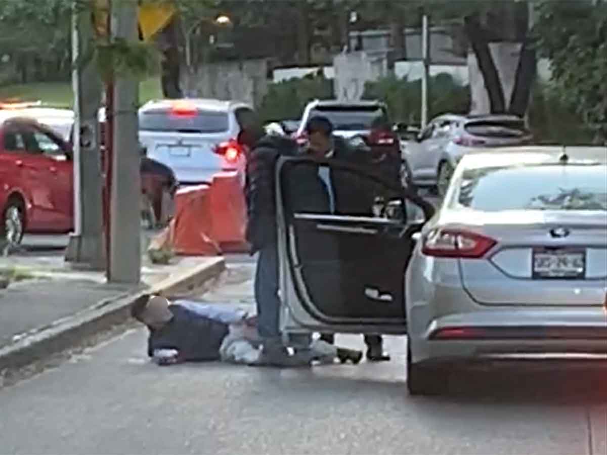 Escolta dispara a presunto asaltante en Paseo de la Reforma