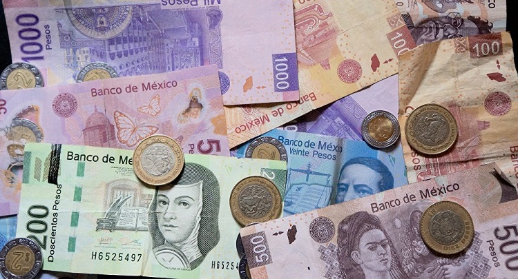 Peso cierra semana con la mayor depreciación desde mayo