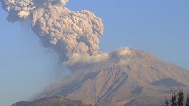 Actividad en el volcán Popocatépetl.