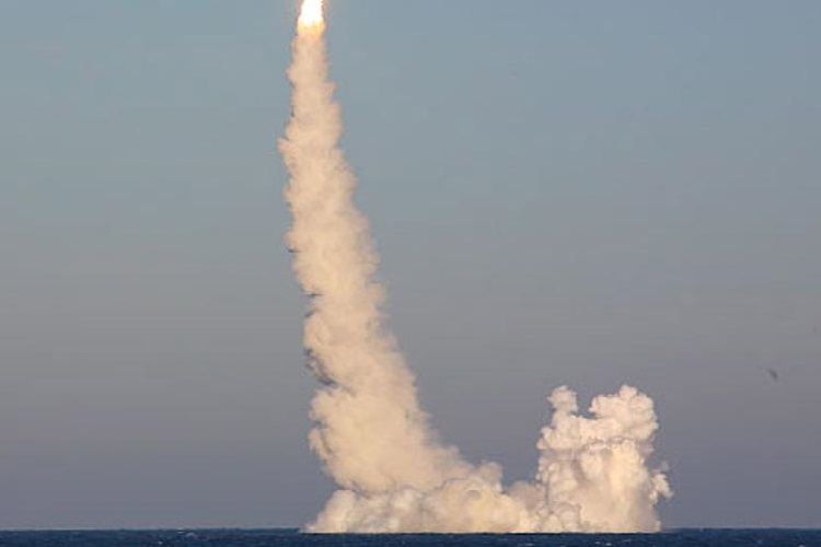 Rusia prueba con éxito misiles balísticos lanzados desde submarinos nucleares