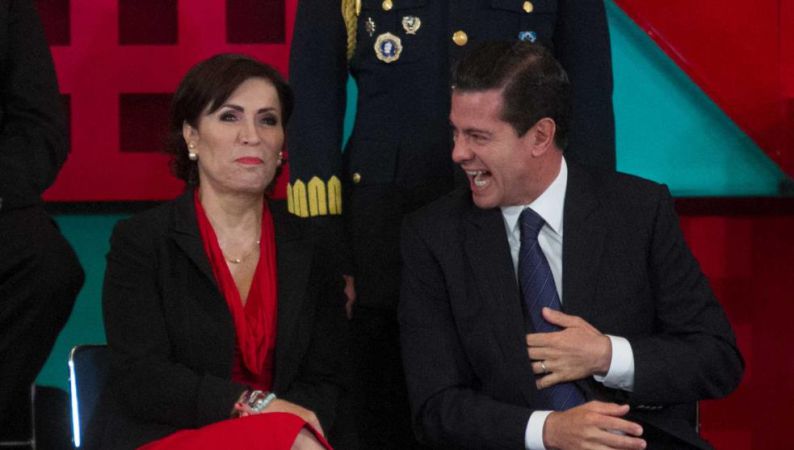 Llama Samuel García a Rosario Robles a no “crucificarse” por Peña y Meade