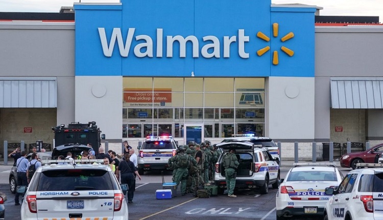 Pese a tiroteos masivos, Walmart continua vendiendo armas en EU