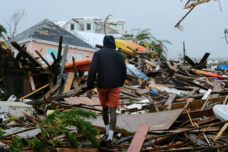 Suman 43 muertos por huracán Dorian en Bahamas