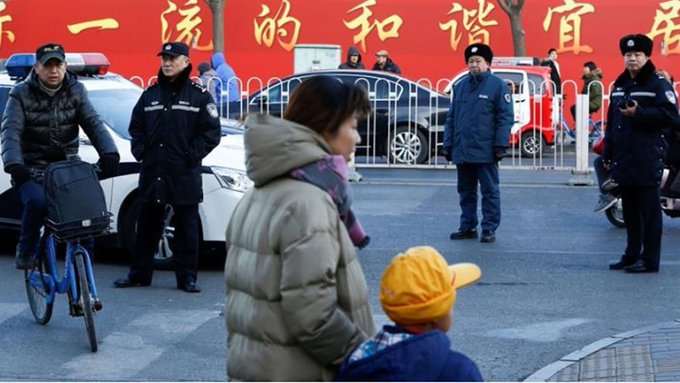 Hombre asesina a 8 niños en escuela de China