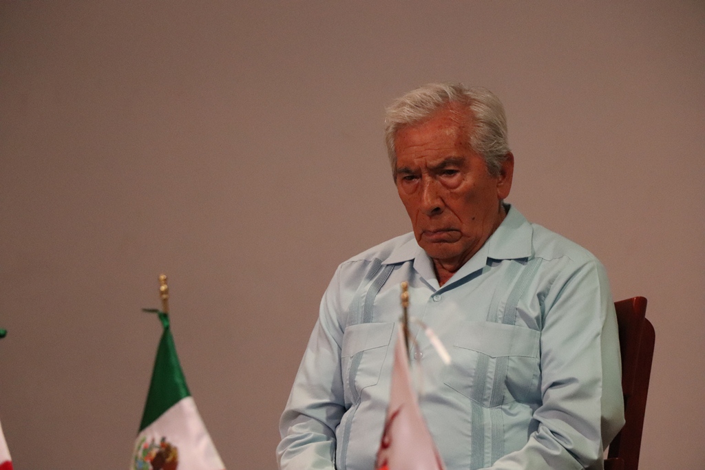 José Carlos Ruiz presentó su libro “Correas del mismo cuero” en la FUL 32