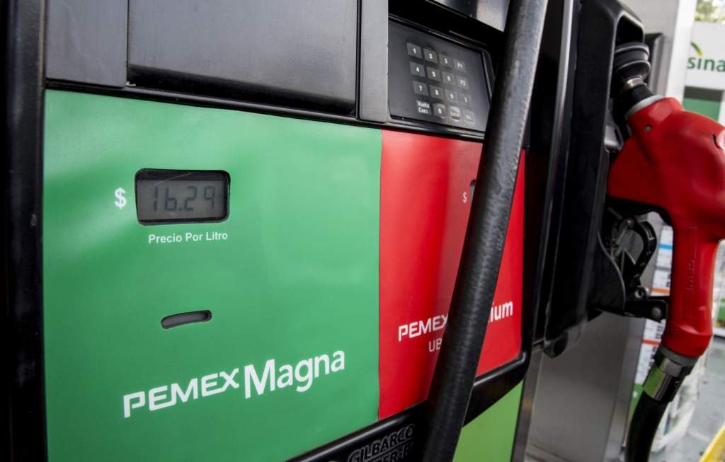 Amanece la gasolina a 23.06 y 24.63 pesos por litro