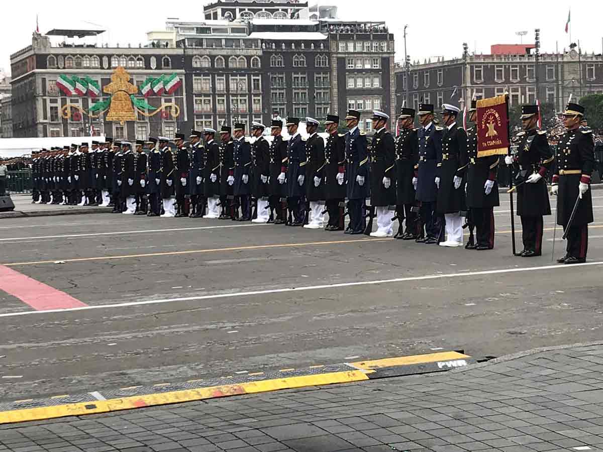 Desfile Militar reunió cerca de 50 mil personas