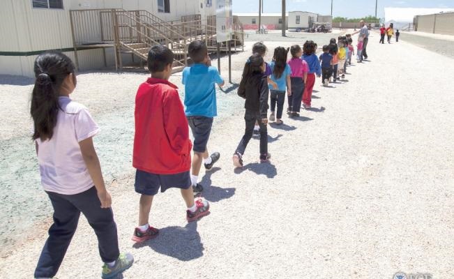 LA COSTUMBRE DEL PODER: De La cruzada de los niños a los menores migrantes
