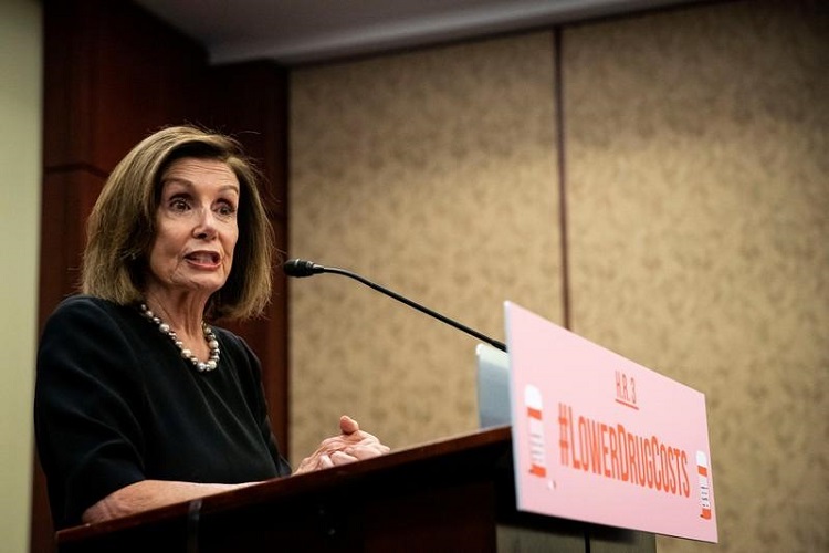 Pelosi dice que opinión pública cambia a favor del juicio político contra Trump