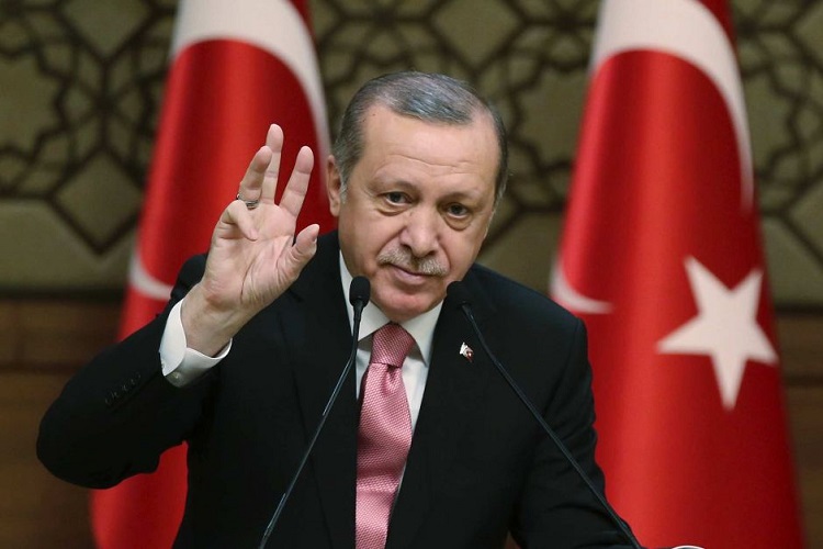 Presidente de Turquía discutirá con Trump la compra de misiles Patriot a EU