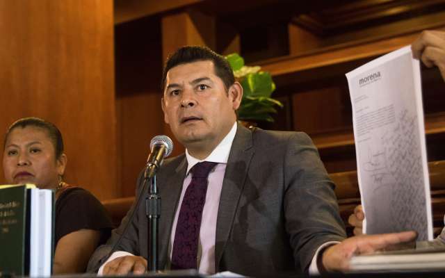 CIRCUITO CERRADO: Senador ganaba más que 3 ministros juntos