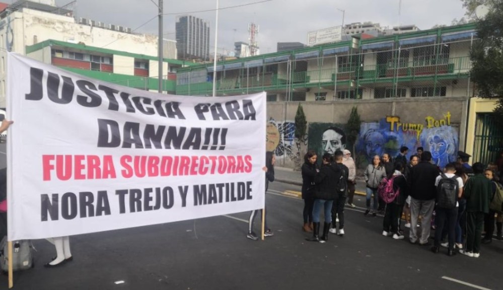 Con bloqueo, padres de familia exigen justicia para Danna