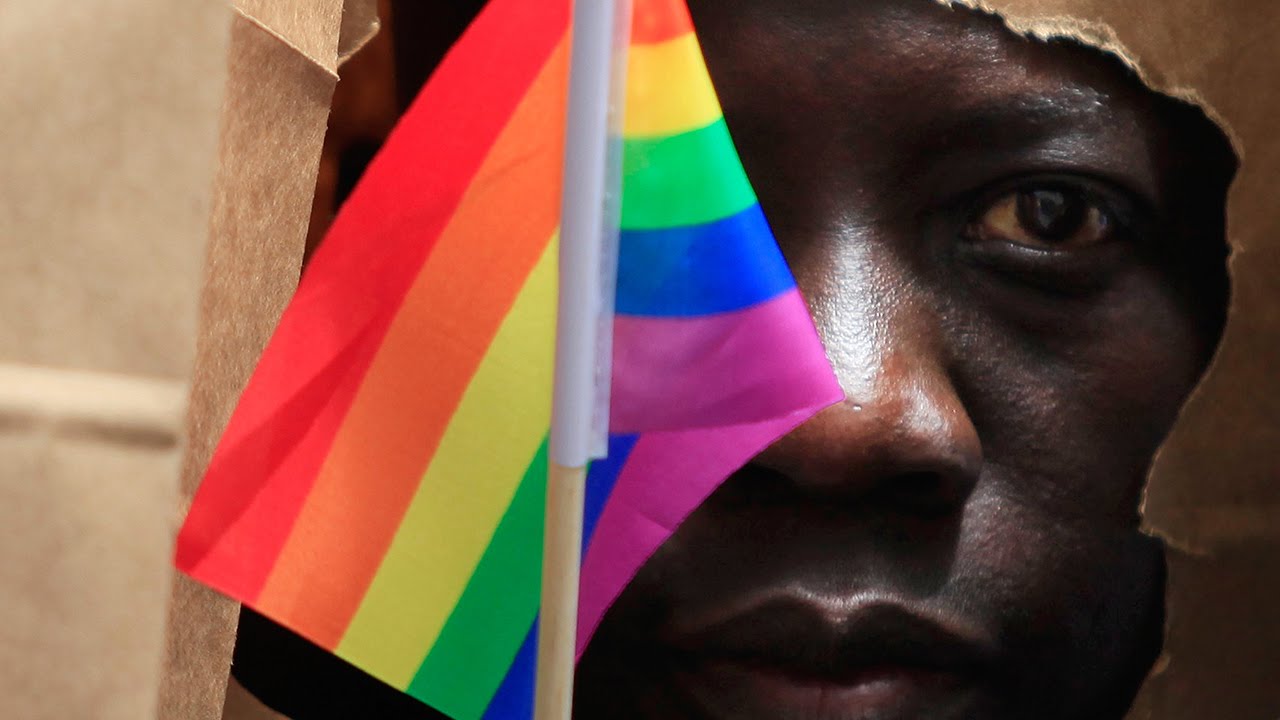 Uganda planea rescatar ley que impone pena de muerte a homosexuales