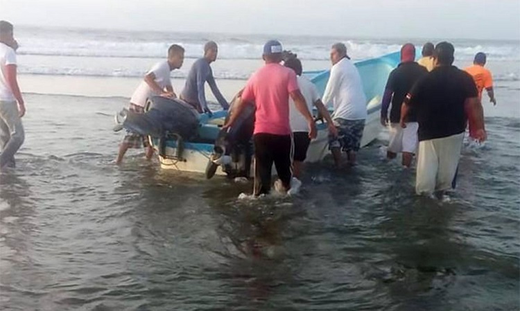 Dos migrantes mueren tras volcadura de lancha en Chiapas