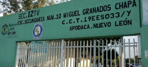 Secundaria de NL expulsa a menor por vivir con su tío homosexual