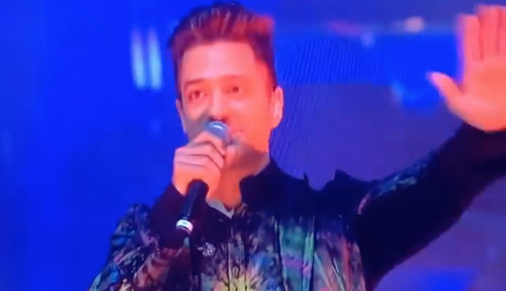 VIDEO: Fans abuchean a Ari Borovoy durante concierto del ’90’s Pop Tour’
