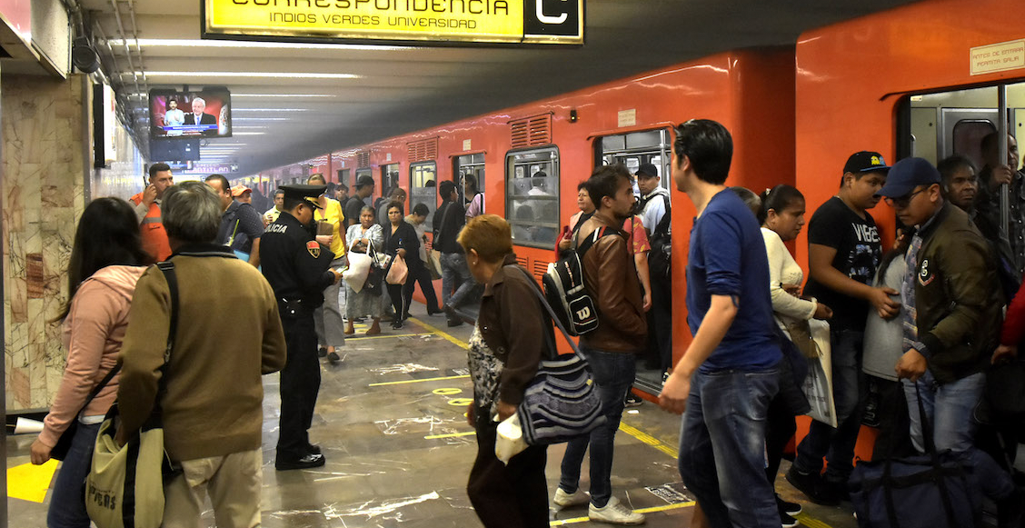 Caos en el Metro por usuario que intentó salir por la ventana del vagón