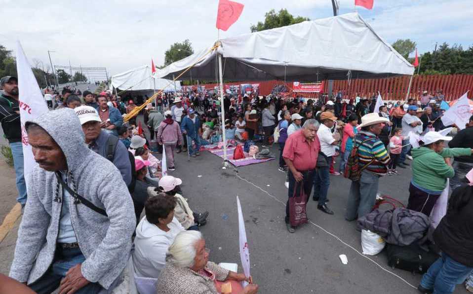 Suspenden sesión en San Lázaro por bloqueos de campesinos