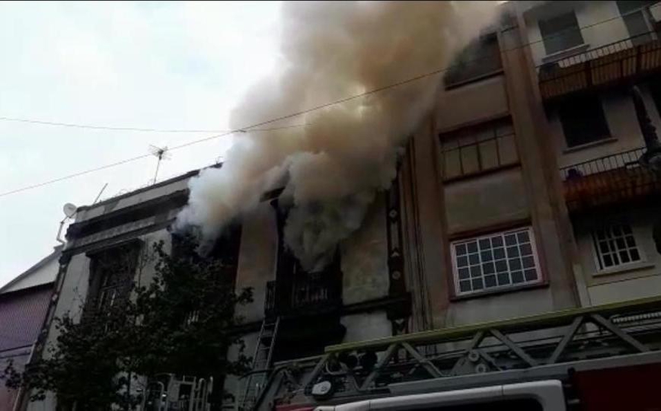 Se incendia bodega en Centro Histórico de la CDMX; hay un herido