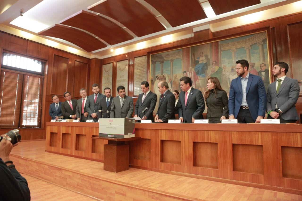 Gobierno del Edomex entrega a la Jucopo el Paquete Fiscal 2020