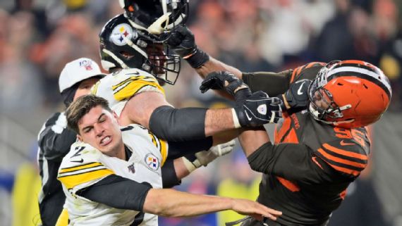 Tres expulsados tras pelea entre Browns y Steelers
