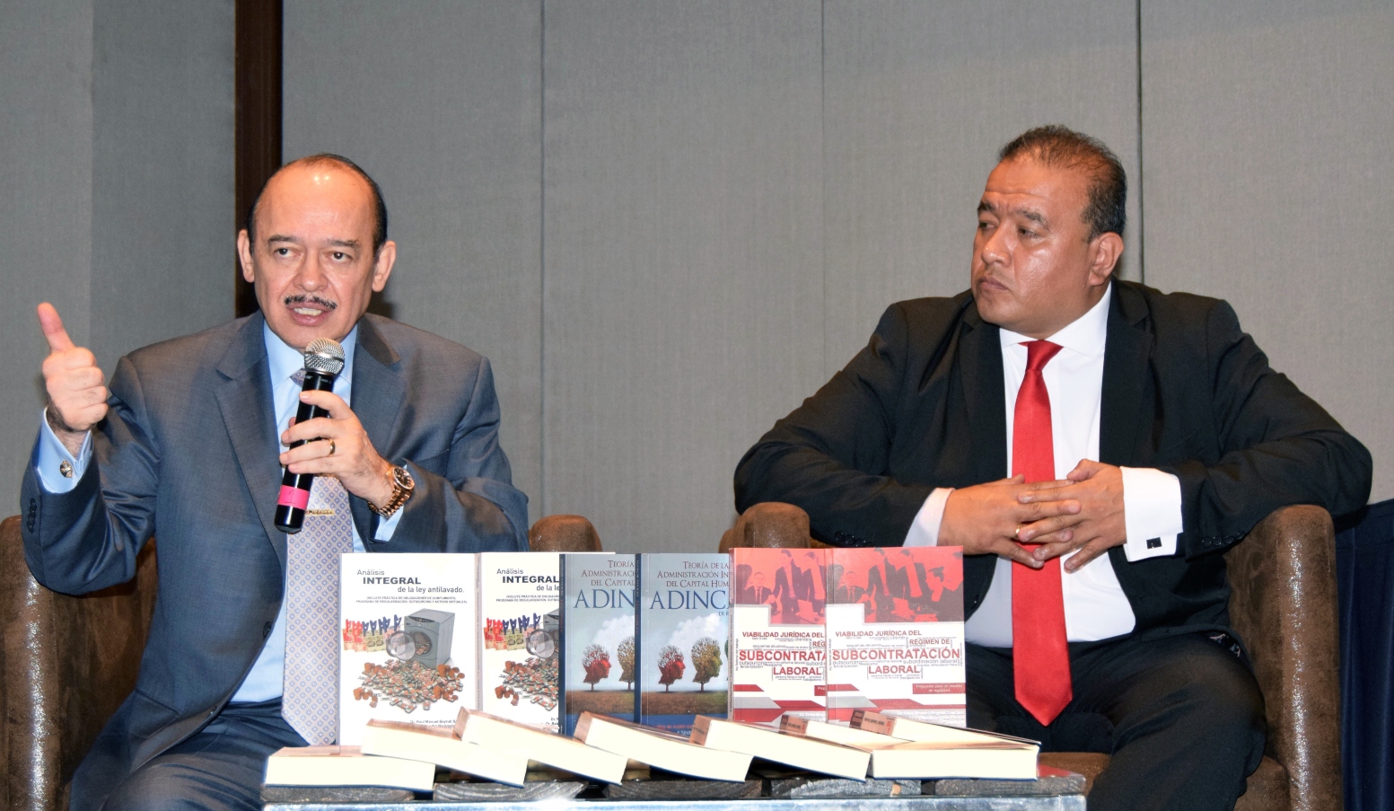 Raúl Beyruti presenta en la FIL libros sobre Subcontratación Laboral y Ley Antilavado