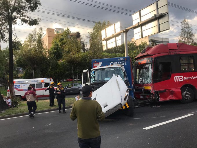 Metrobús choque