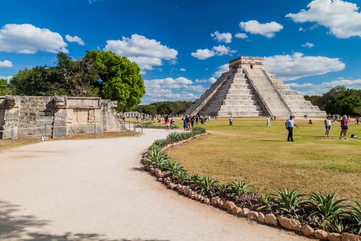 Chichén Itzá rompe récord de visitas turísticas en un sólo día