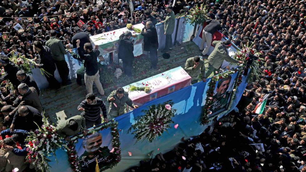 Estampida en funeral del general Soleimani deja al menos 50 muertos