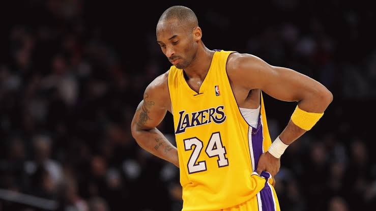 Muere la estrella de la NBA Kobe Bryant en accidente de helicóptero