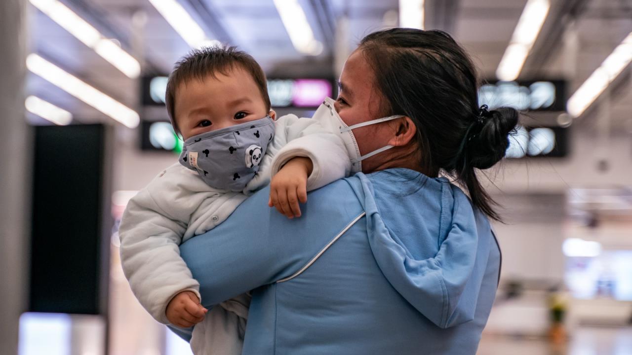 Bebé recién nacido es diagnosticado con coronavirus en Wuhan, China