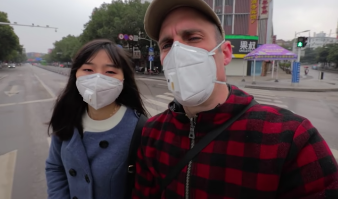 Youtubers te cuentan como se vive el coronavirus en China
