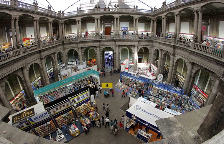 Sheinbaum inaugura la XLI Feria del Libro de Minería