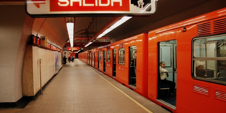 Audífonos provocan retraso en la Línea 6 del Metro