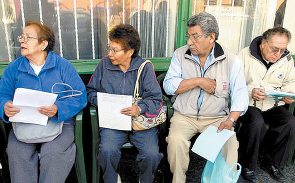 AMLO pone fecha para aumentar las pensiones a adultos mayores