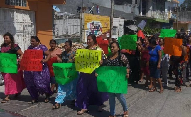 Así marcharon por sus derechos las mujeres campesinas de Oaxaca