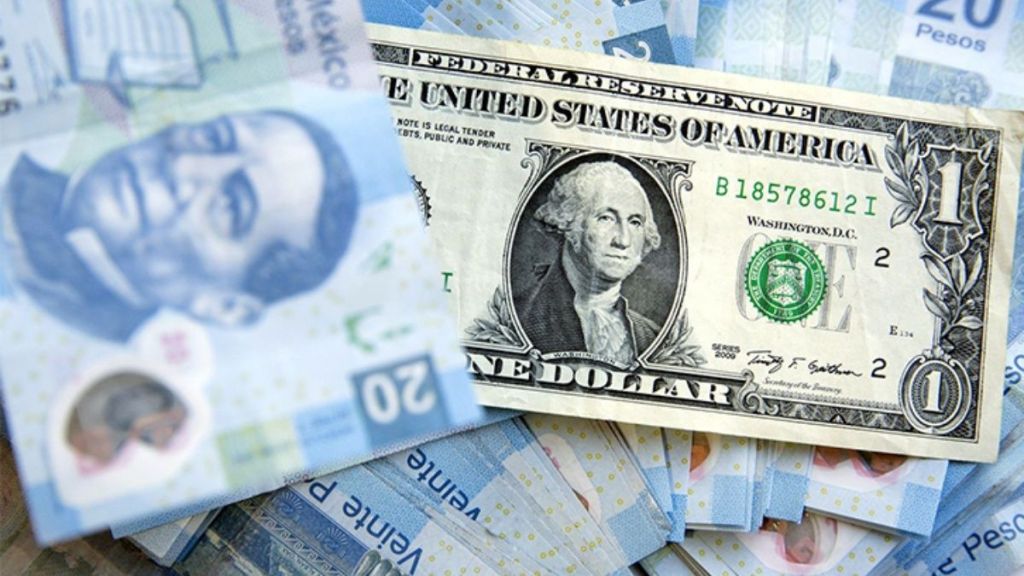 El peso se hunde por el coronavirus; dólar supera los $23