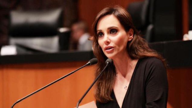 Lilly Téllez renuncia a la bancada de Morena en el Senado