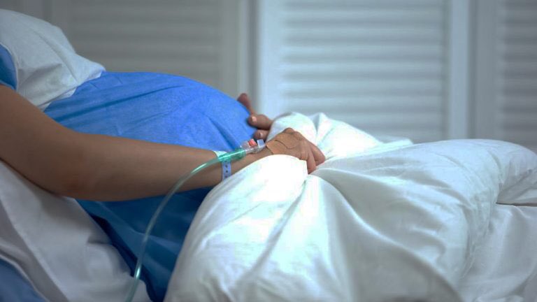 Mueren dos mujeres embarazadas por Covid-19 en México