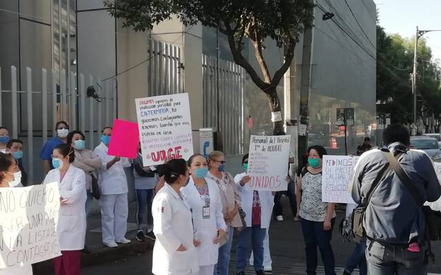 Protesta personal médico del Hospital ‘1 de Octubre’, del ISSSTE,  por falta de insumos