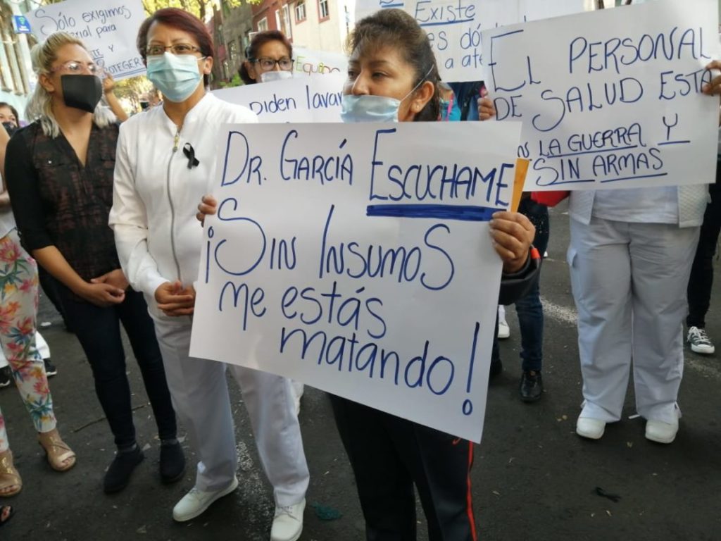 Nos faltan insumos: protestan médicos y enfermeras del hospital  Tacuba