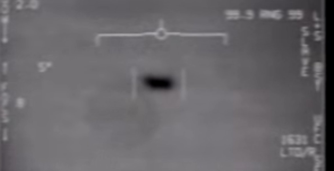 El Pentágono ‘desclasifica’ tres videos de “fenómenos aéreos no identificados” 👽