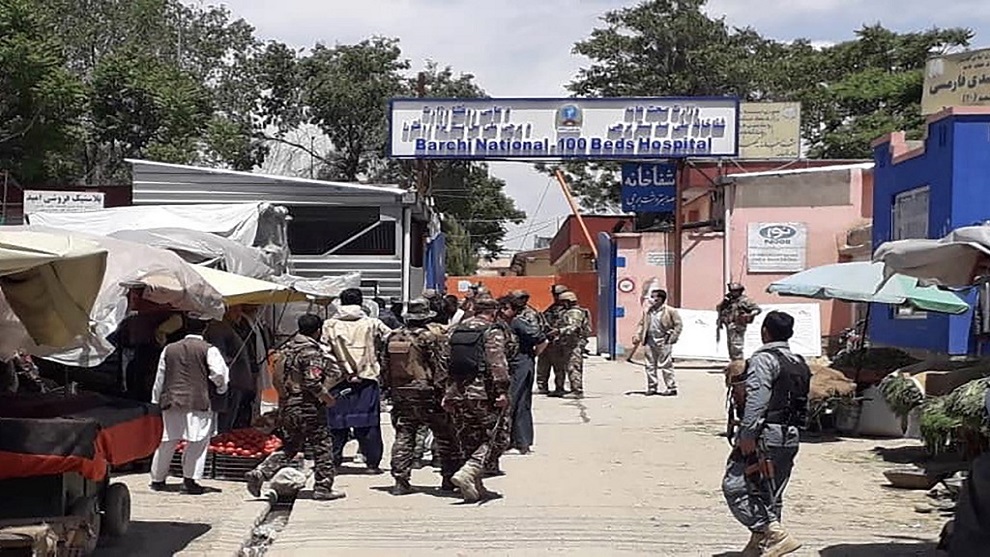 Al menos 16 muertos deja atentado contra hospital de Kabul