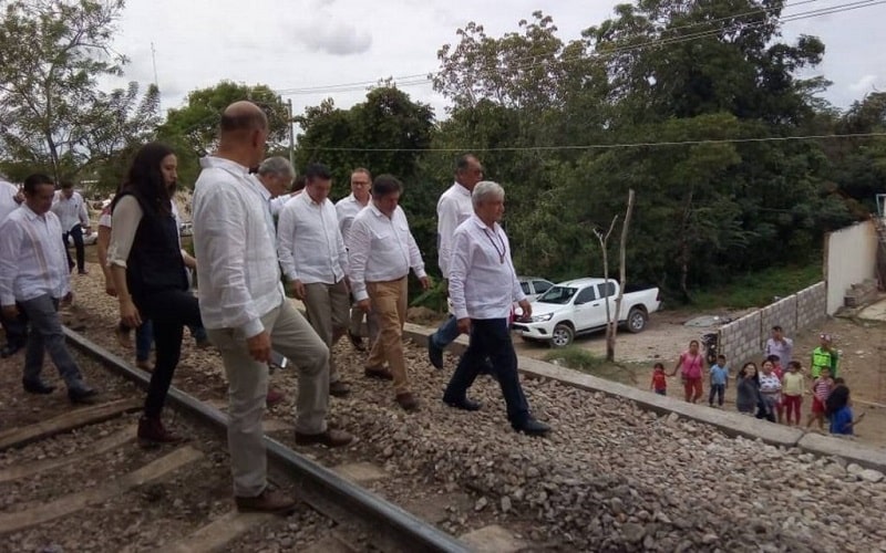 Tintes políticos detrás de amparos contra el Tren Maya: AMLO