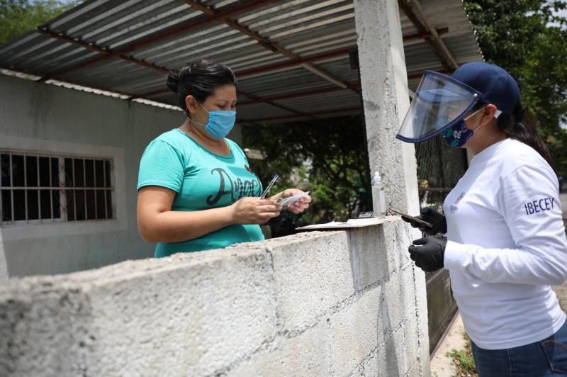 Estudiantes de Yucatán reciben, en sus hogares, el pago de su beca correspondiente a dos bimestres